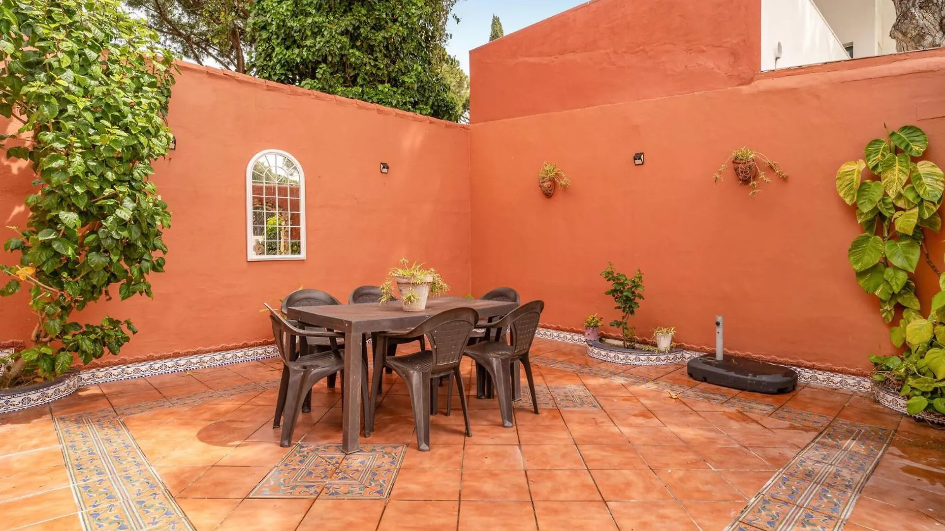 Stunning Home In Chiclana De La Fronter Chiclana de la Frontera