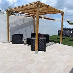 Casa De Madera Muy Acogedora En Zona Tranquila Сasa de vacaciones