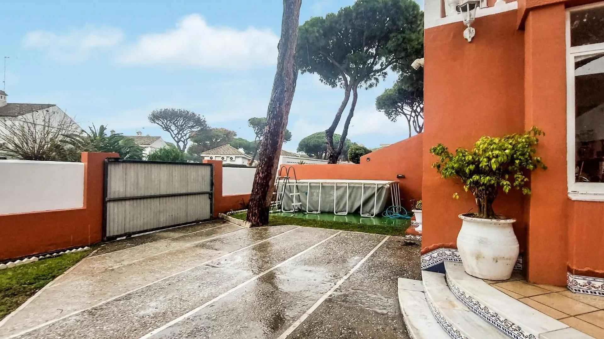Stunning Home In Chiclana De La Fronter Chiclana de la Frontera 0*,  Spain