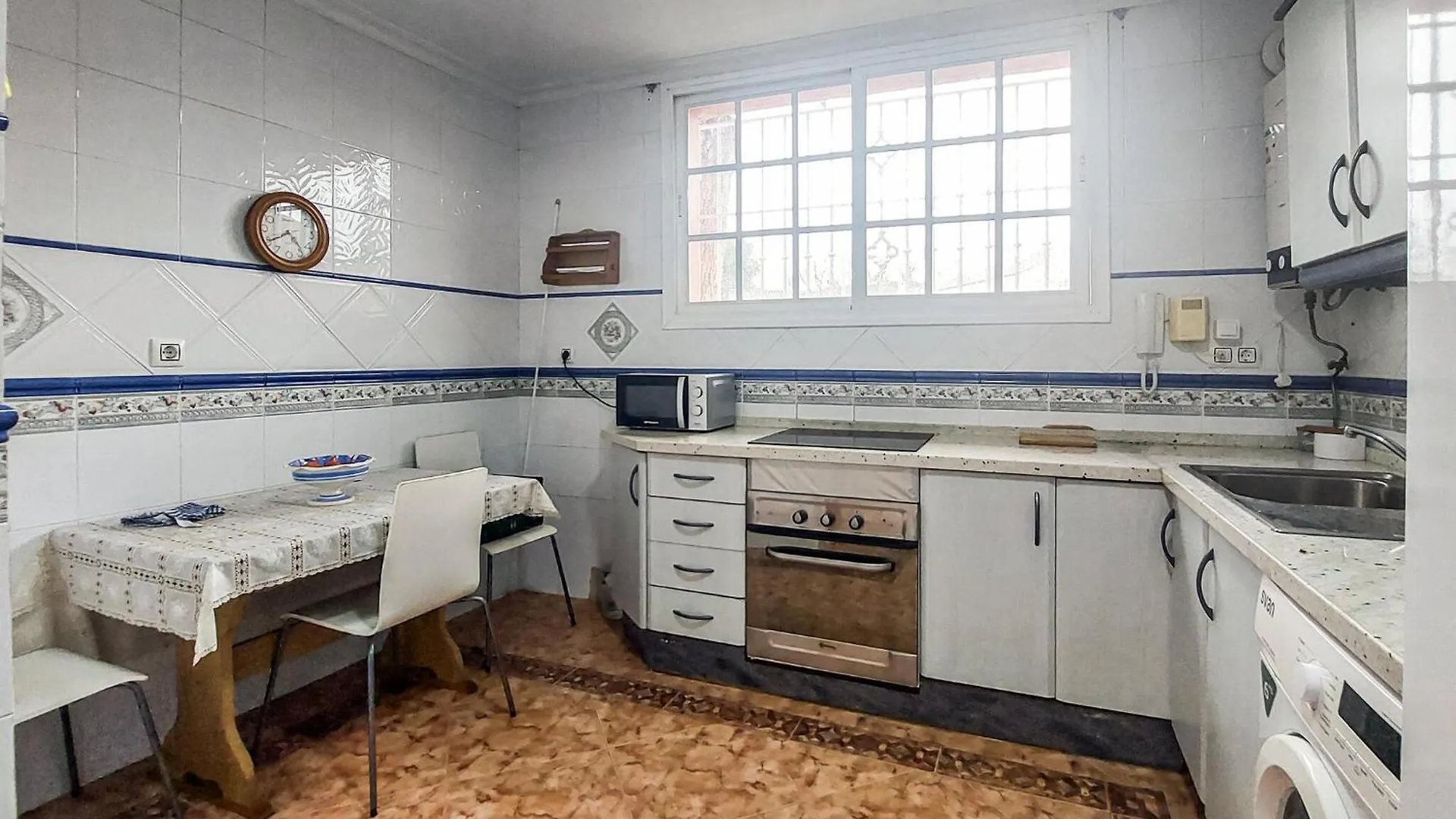 Stunning Home In Chiclana De La Fronter Chiclana de la Frontera